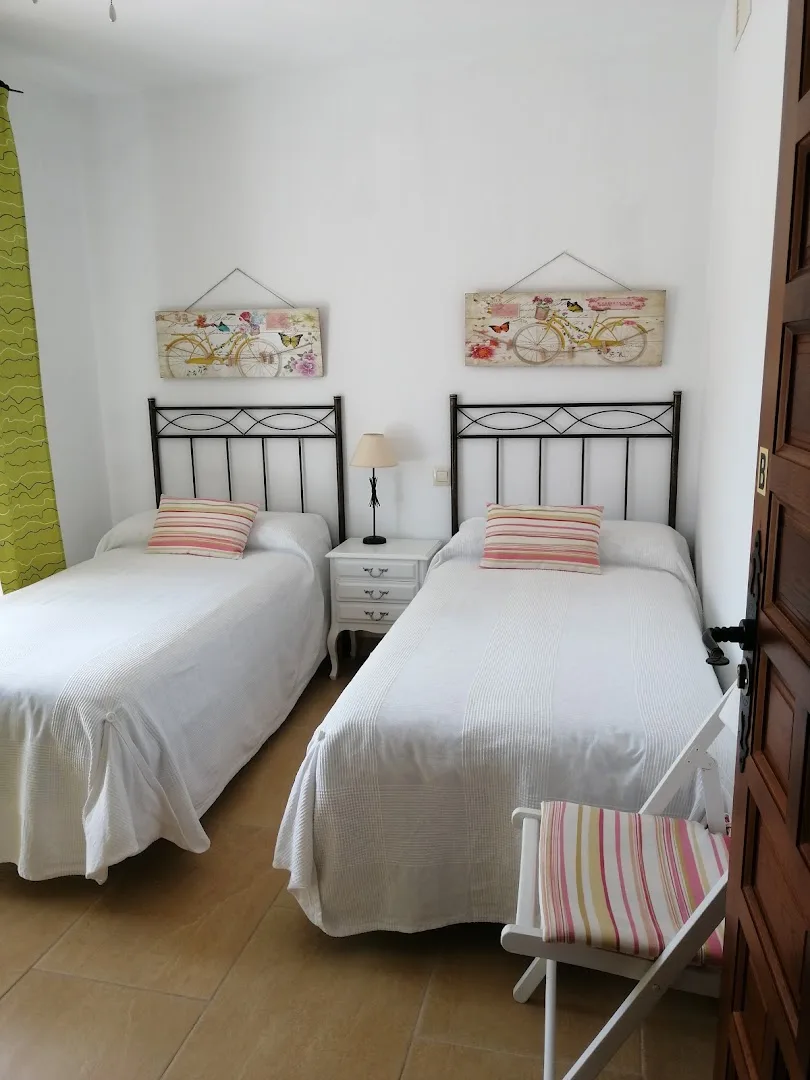 CASA PACAI CANINI en Urb. La Tahona - ZAHARA DE LOS ATUNES (Cádiz)